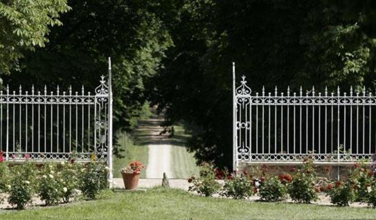 Chateau De Montbraye Parigné-lʼÉvêque Εξωτερικό φωτογραφία