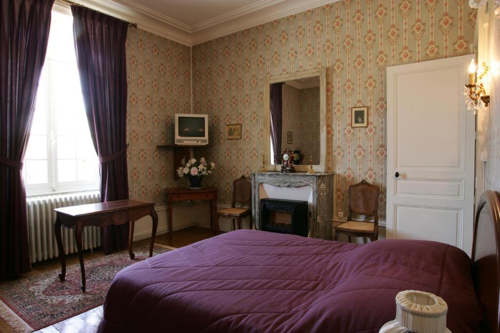 Chateau De Montbraye Parigné-lʼÉvêque Δωμάτιο φωτογραφία